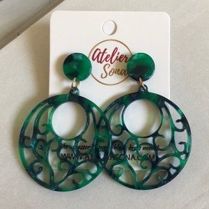 💚💙Acrylic Filigree Earrings (Green)💙💚